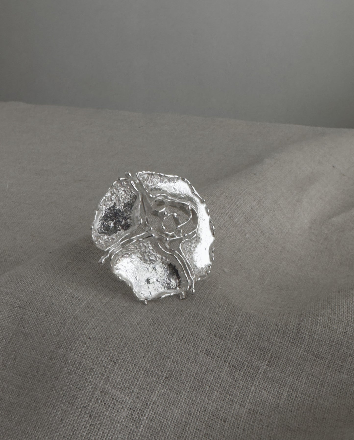 VINTAGE SILVER BROOCH