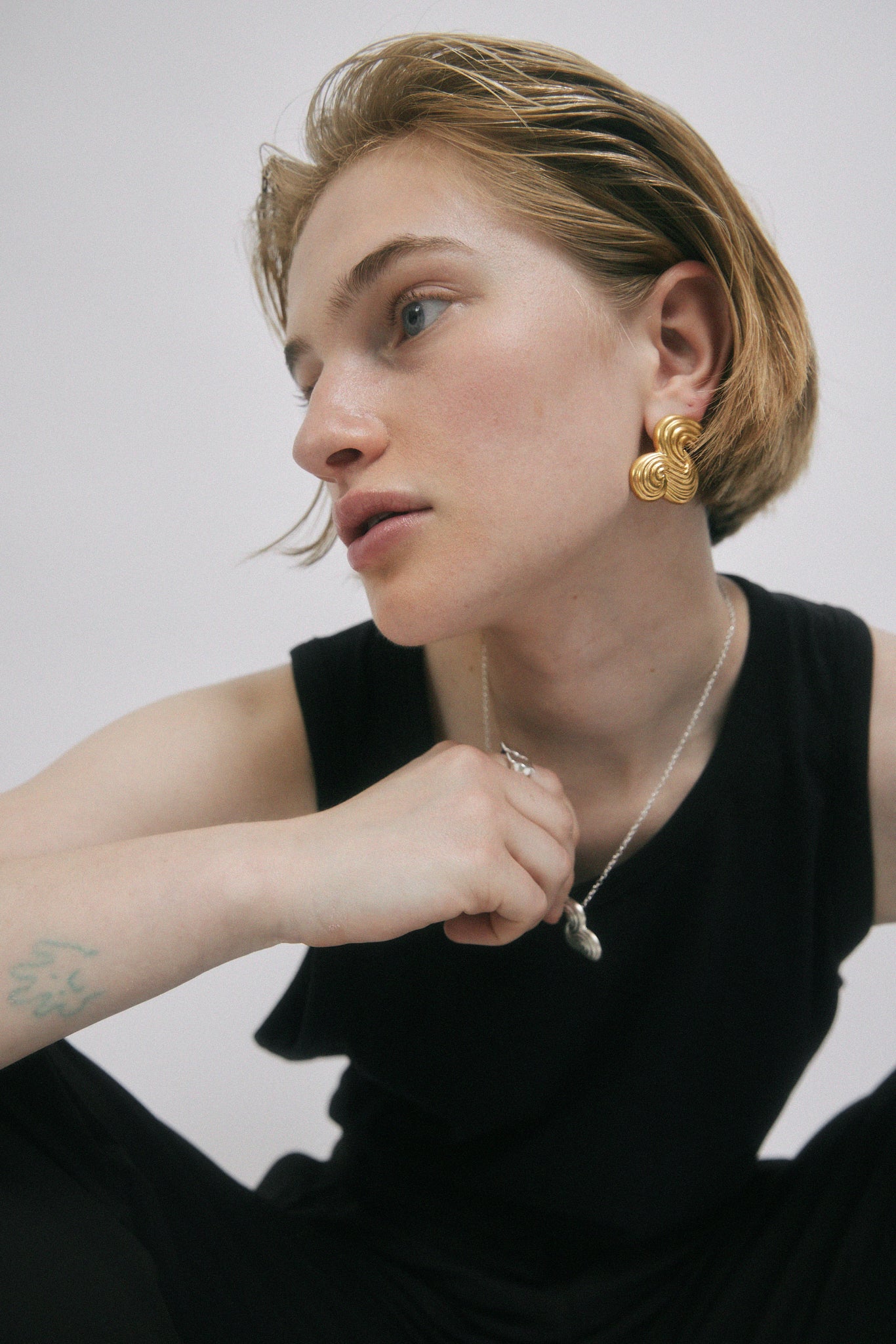 BETZY EARRINGS - SILVER