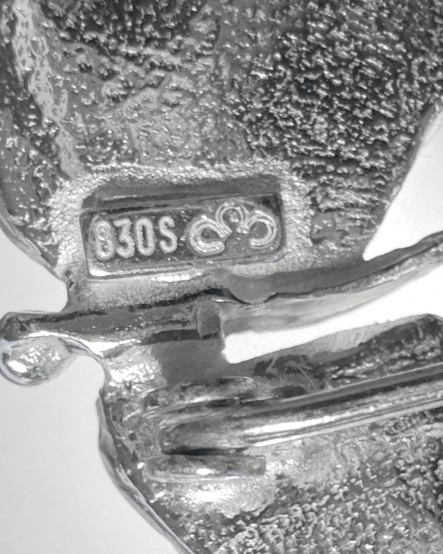 VINTAGE SILVER BROOCH