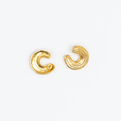 Pair of gold erarrings