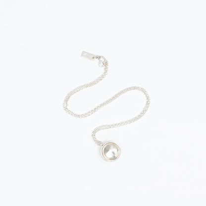 Gold pendant with chain