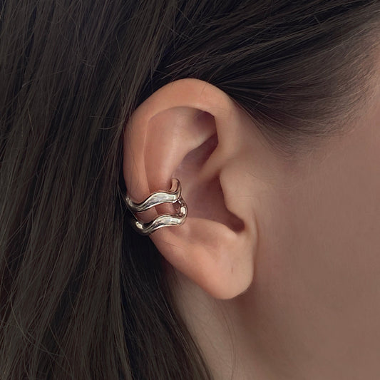 Ear with ear cuff in silver